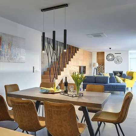 Yania Holiday home